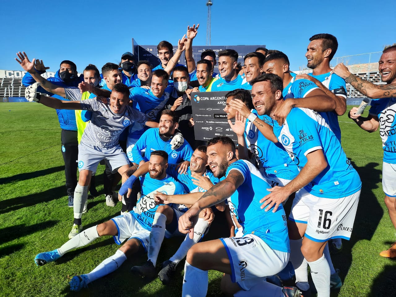 Villa San Carlos pasó a Estudiantes (SL) y está en octavos de la Copa