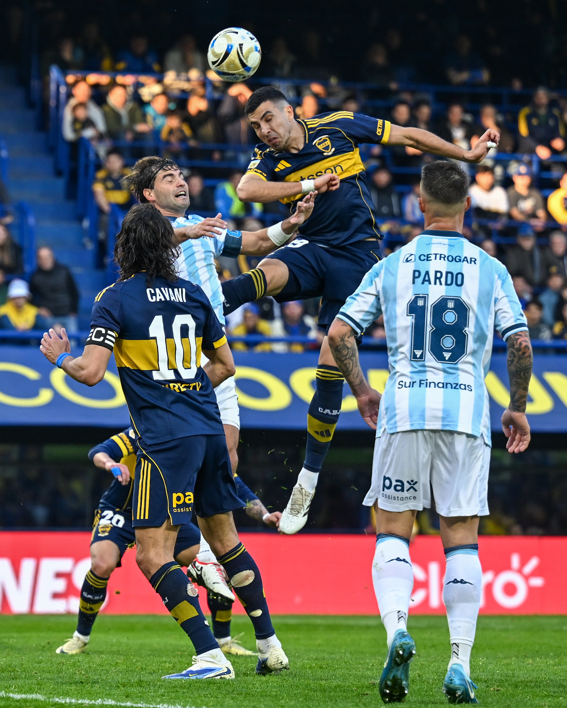 Boca Juniors le empató a Racing Club agónicamente pero no logra salir de su mal presente
