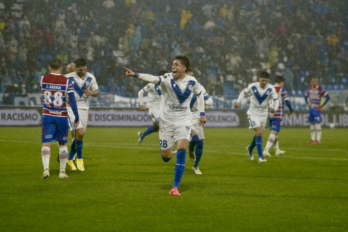 Triunfazo de Vélez Sarsfield ante Fortaleza para avanzar a los cuartos de la Copa Libertadores