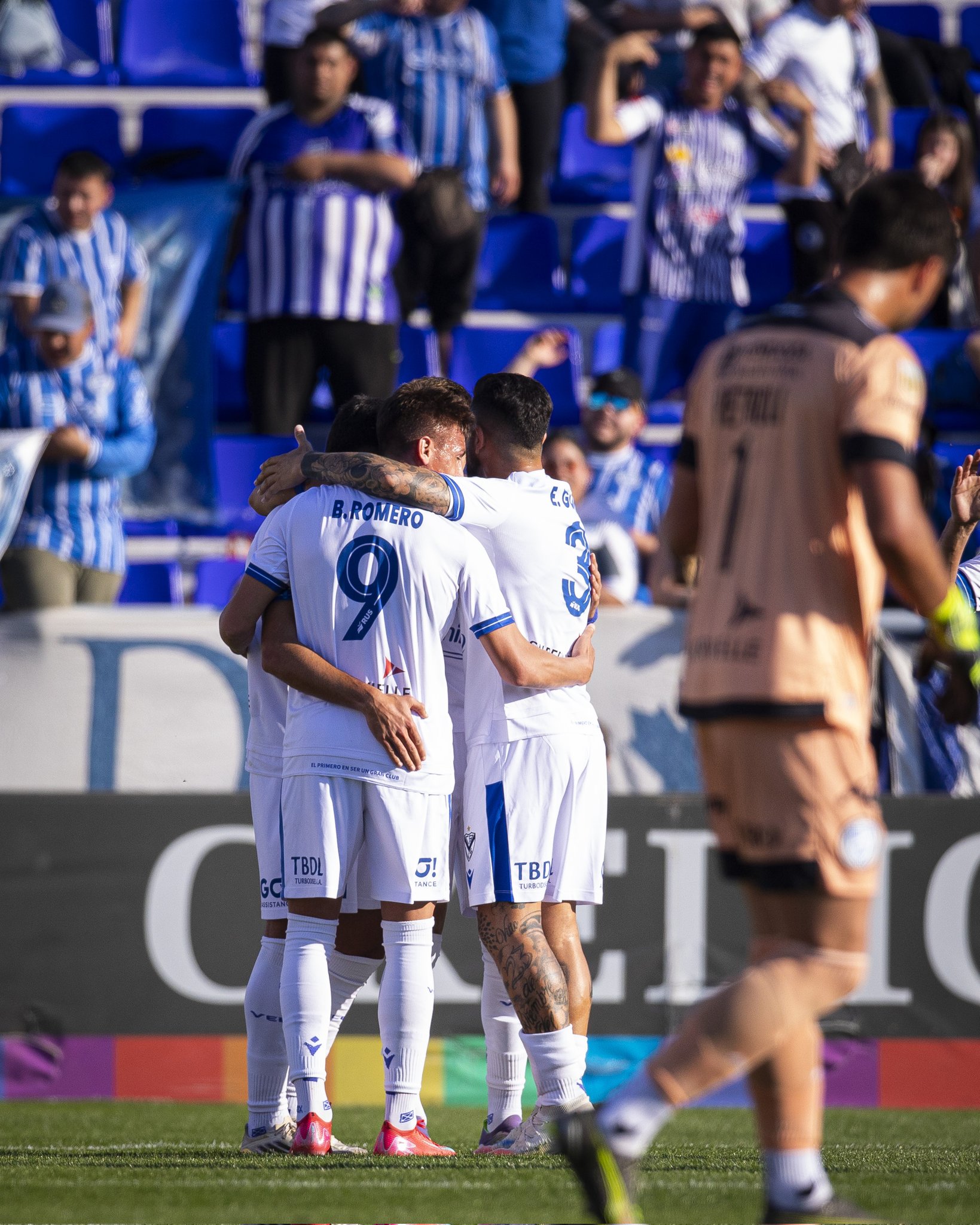 Vélez Sarsfield extendió su recuperación ganándole a Godoy Cruz en Mendoza
