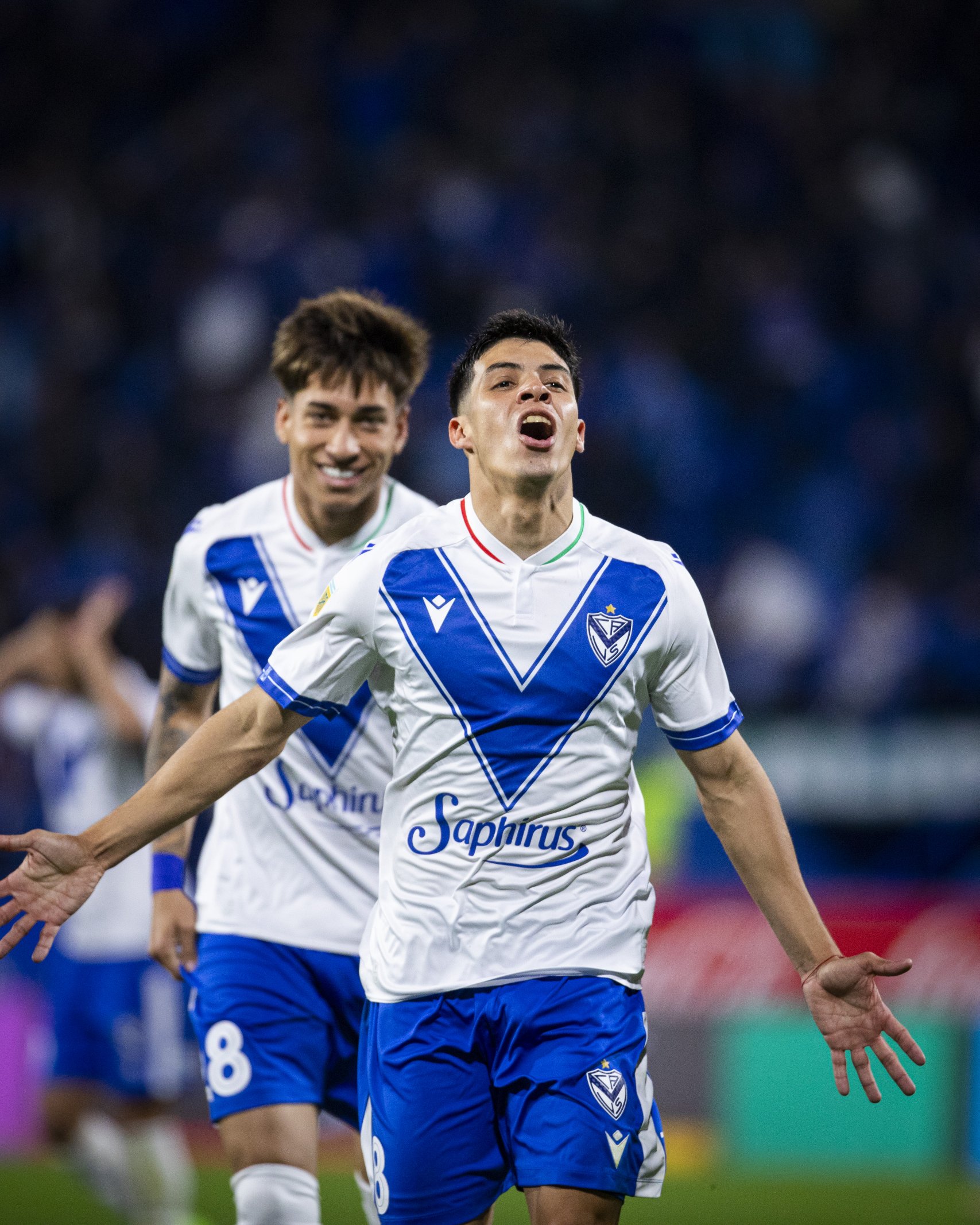 Vélez Sarsfield pegó otro salto en su evolución: ganó, goleó y gustó ante Lanús