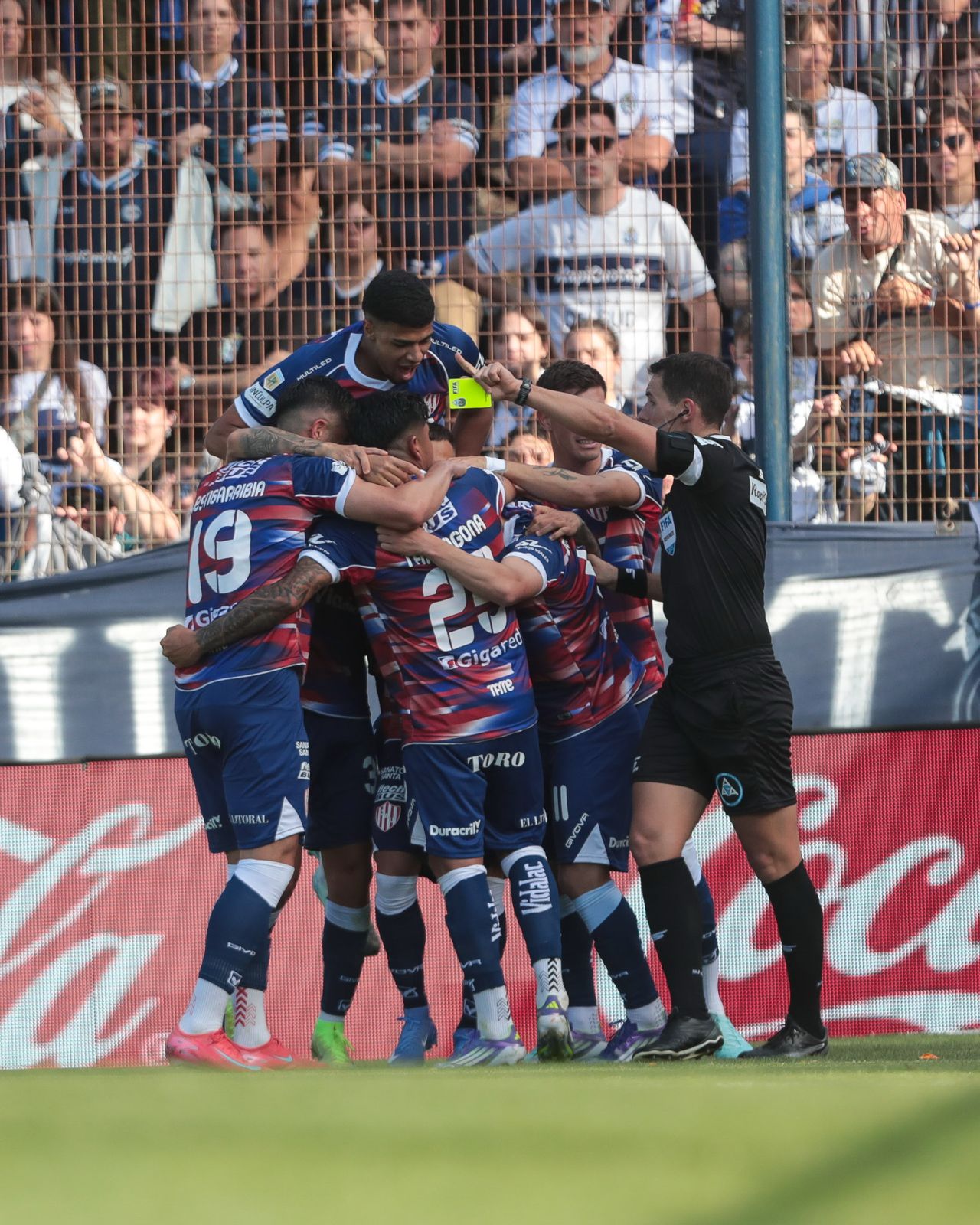 La tabla de posiciones del Torneo Clausura: Unión y Barracas líderes en una Zona A y River en la otra