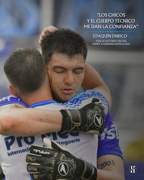 Joaquín Enrico, 1 de San Telmo, metió un impresionante gol de arco a arco 
