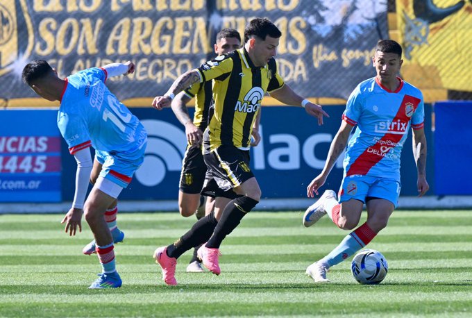 Deportivo Madryn ganó y se aseguró su lugar en la gran final por el ascenso