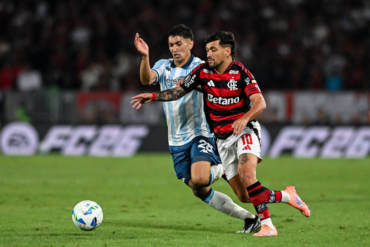Racing Club saboreaba el empate en el Maracaná, pero Flamengo le dio un golpe al final