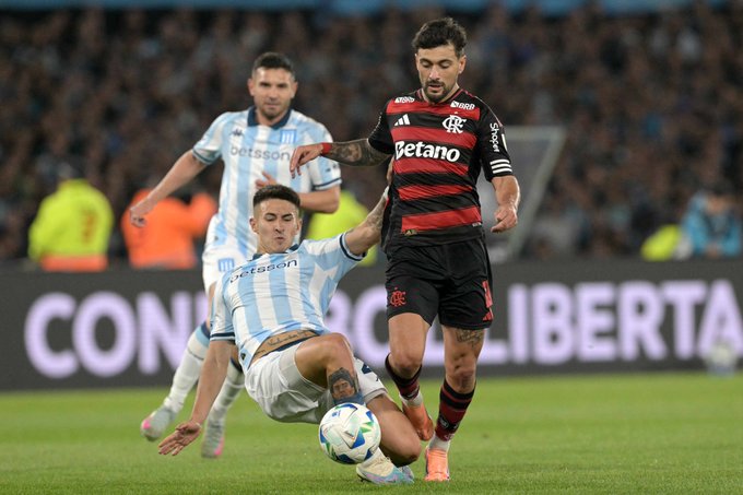 Racing Club hizo el esfuerzo, pero Flamengo se llevó el empate y el pase a la final